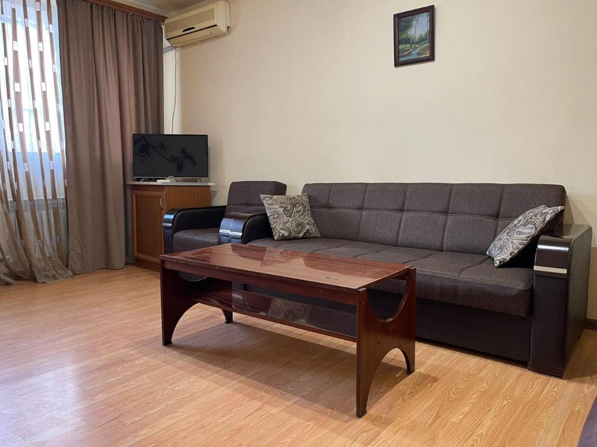 Apartment In Yerevan, Centre エクステリア 写真